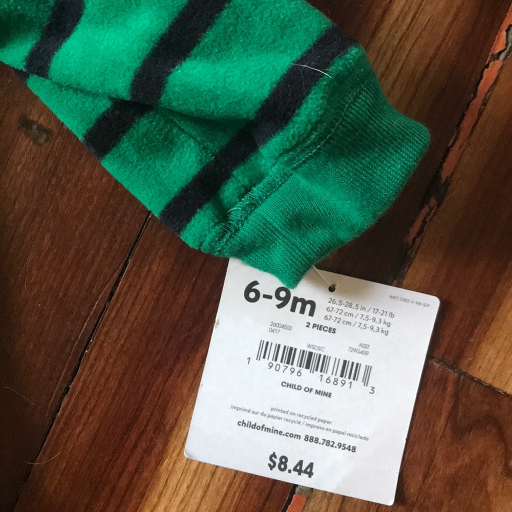 BRAND NEW CARTER’S OUTFIT - Picture 2 of 4